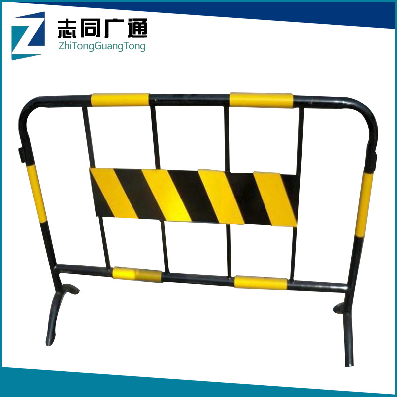 护栏网生产销售 镀锌黄黑隔离铁马 道路施工铁马护栏路障