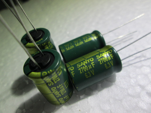 特价全系列高频主板细脚三洋尼吉康电解电容 3300UF10V