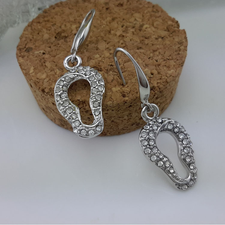 1 Paire Mode Forme En U Alliage Incruster Strass Femmes Boucles D'oreilles display picture 4