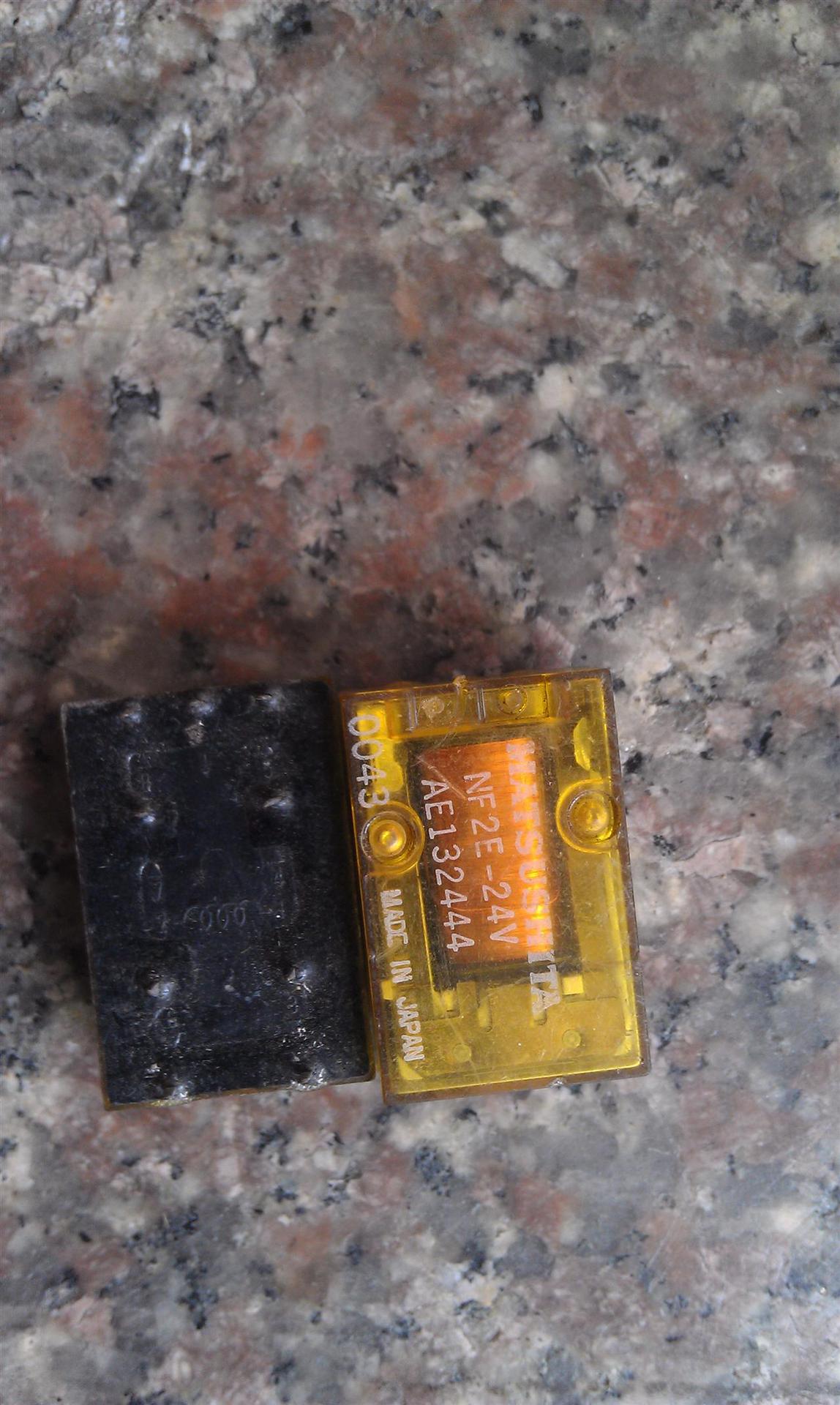 拆机二手松下继电器NF2-24V