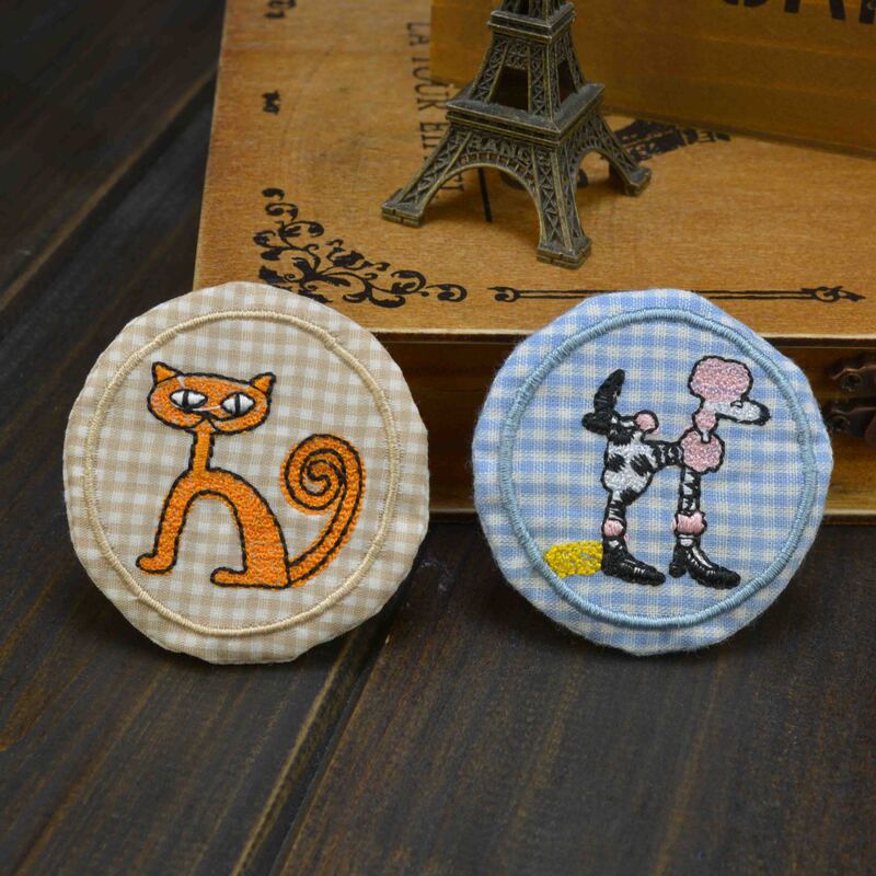 Korean version of cotton and linen embroidery children cartoon animal brooch manufacturers wholesale kitten and puppy clothing accessories accessories