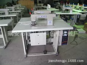 2015新款口布花边机制袋机无纺布制袋机
