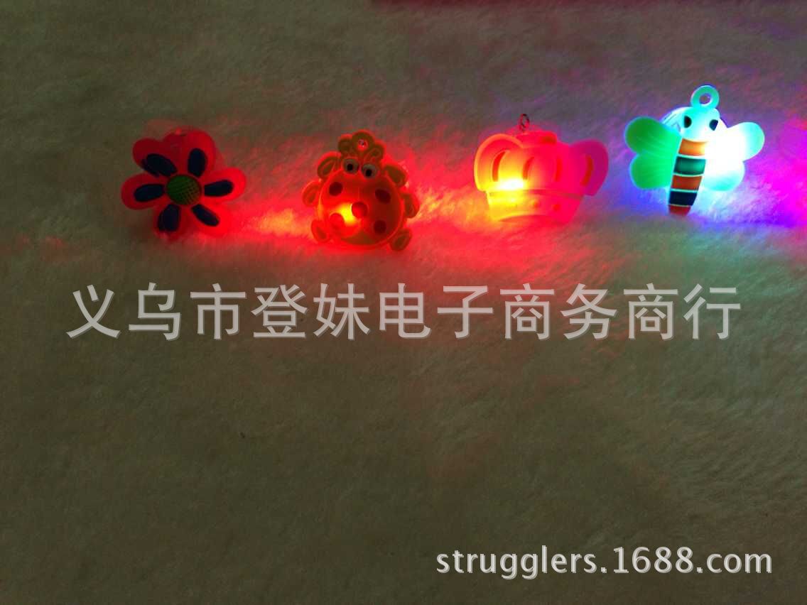 闪光软胶戒指 发光戒指 发光手指灯 闪光手指灯圣诞节玩具地摊批发光玩具详情28