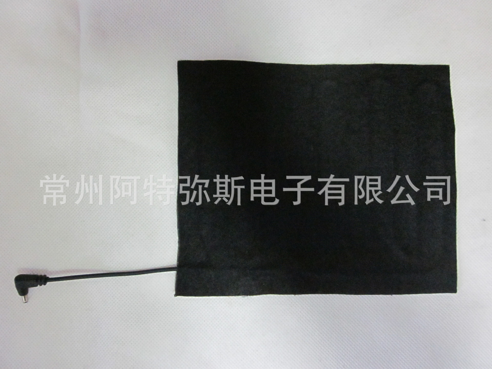 12V���淢��Ƭ 20*30CM̼��ά���淢��Ƭ ������˹