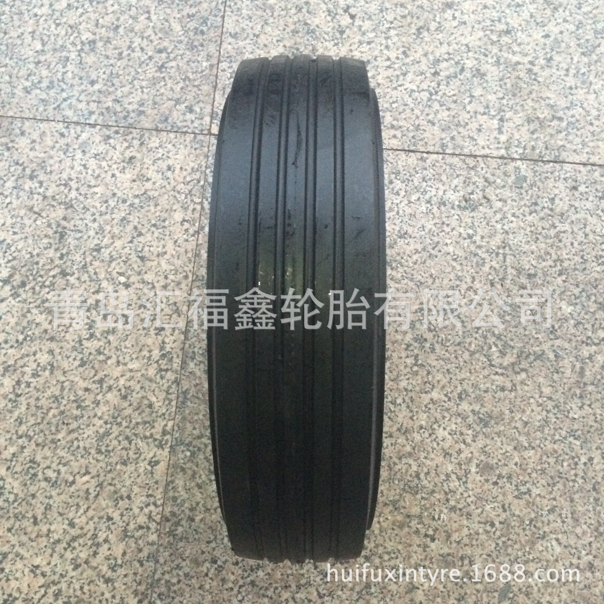 销售机场实心牵引车 4.00-8