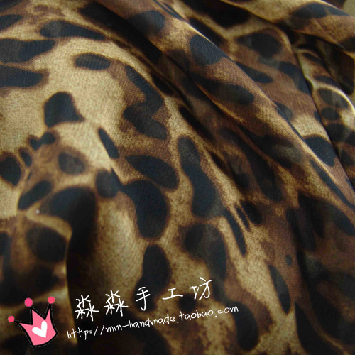 厂家直销服装纺织碎花布料 蛇皮豹纹印花雪纺纱 衬衫连衣裙子面料