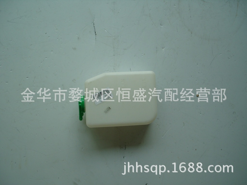 金牛星附水壺 (1)