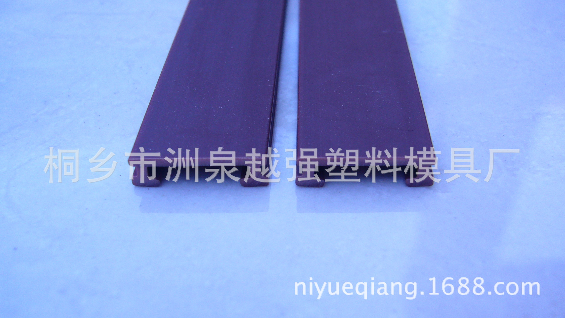 供应磁性纱窗用PVC条 纱窗塑料条 PVC塑料条 塑料卡条 厂家供货