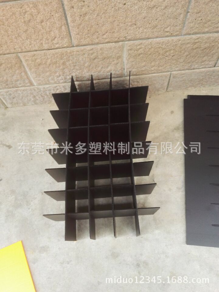 供应清远肇庆电子厂周转塑料万通板刀卡 塑料瓦楞板刀卡