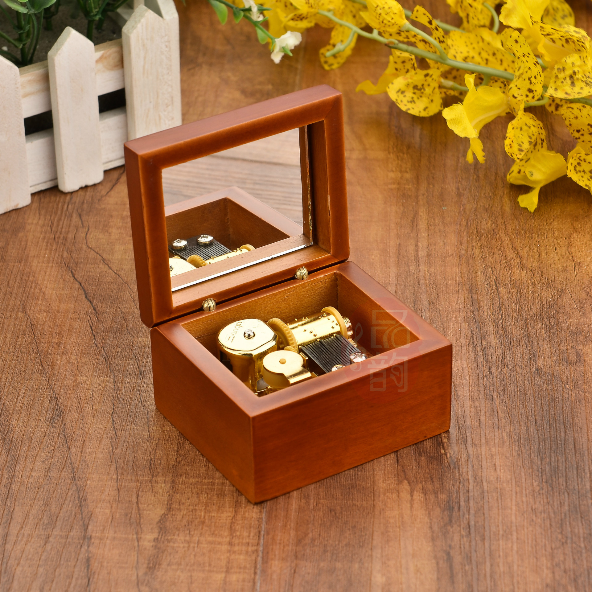创意家居 12款曲目选择雕刻木质精美音乐盒 创意木质音乐盒-阿里巴巴