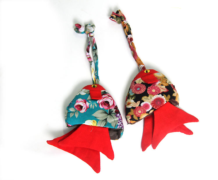 佈藝金魚鑰匙扣包