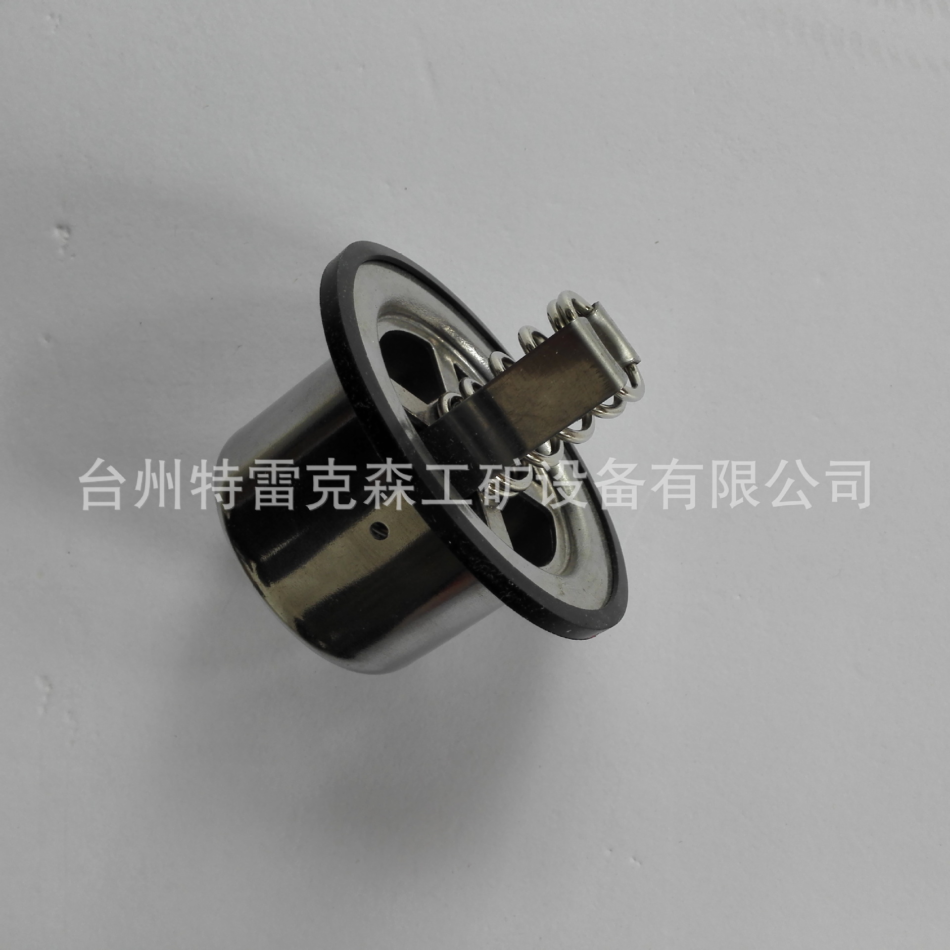 特雷克斯矿车配件  康明斯原厂配件 恒温器2882757