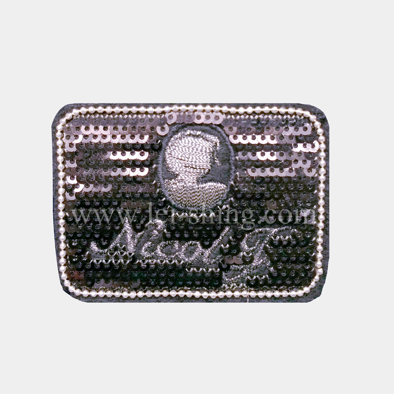 厂家专业生产款式多样珠片绣 贴布绣加工定制