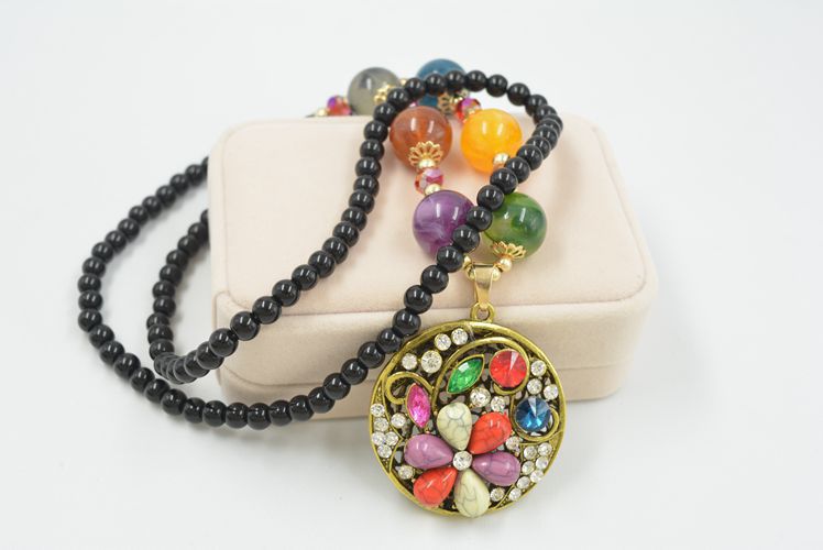 2473529856_446735173