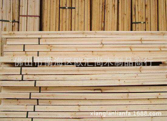 厂家批发各种规格木方、松木板、杉木板  防腐木板材
