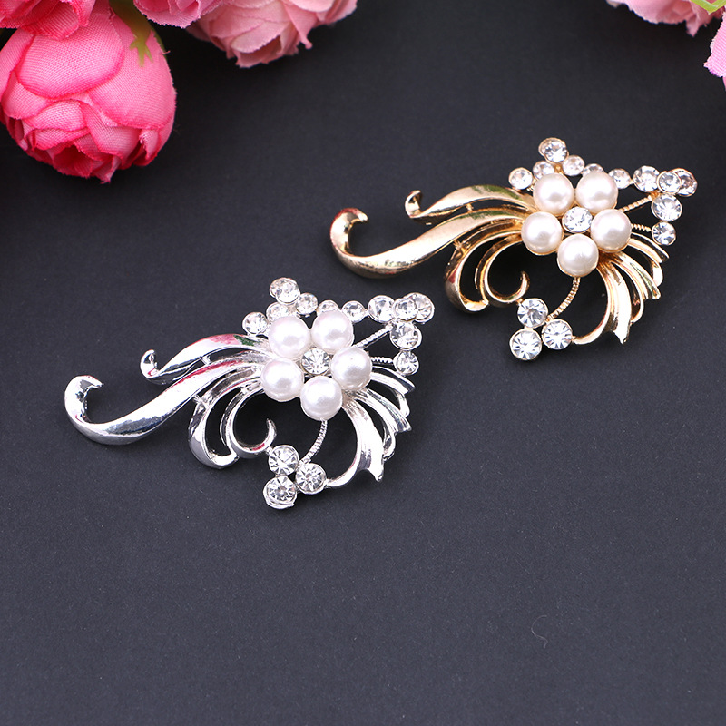Elegante Damen Brosche Mit Perlen Und Strass Modeschmuck_voghion.com