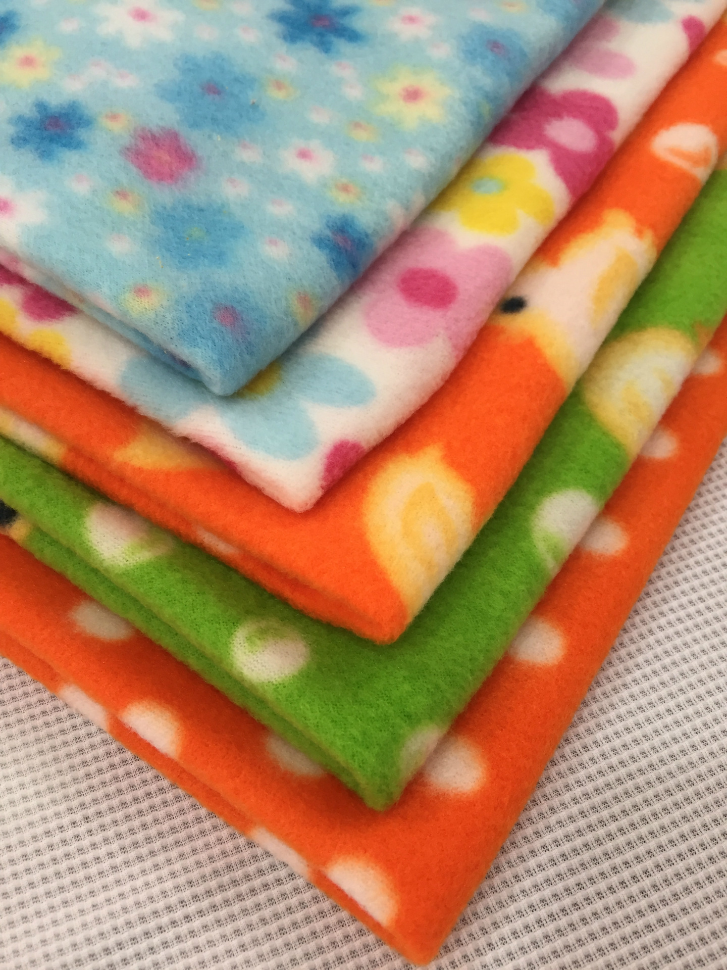 花色可选印花摇粒绒面料 抗静电毛毯布料可来图做