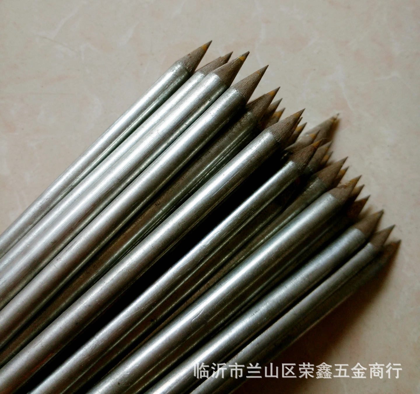 2214893735_688896727