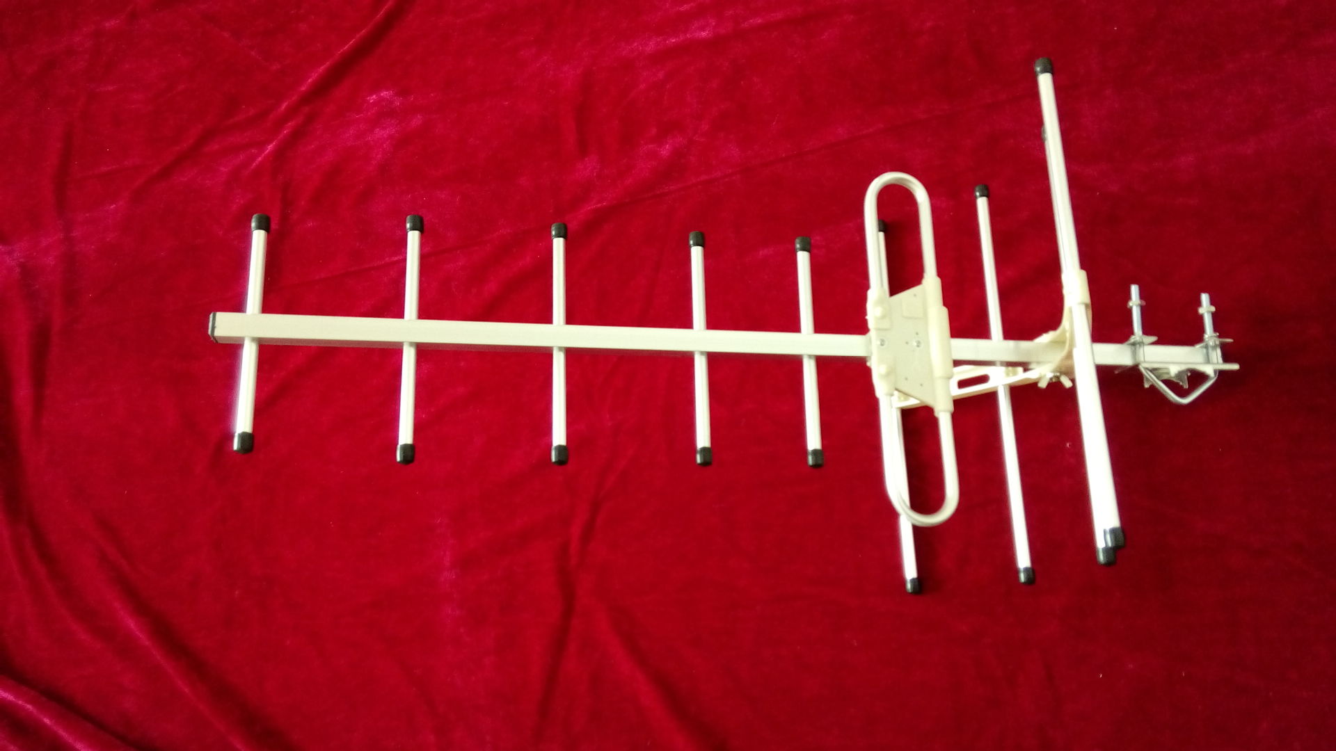 DVB-T天线 -高增益 -电视天线--室外八木天线--七单元增益天线