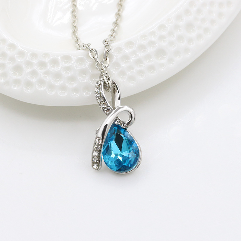 Water Droplets Women's Pendant Necklace display picture 5