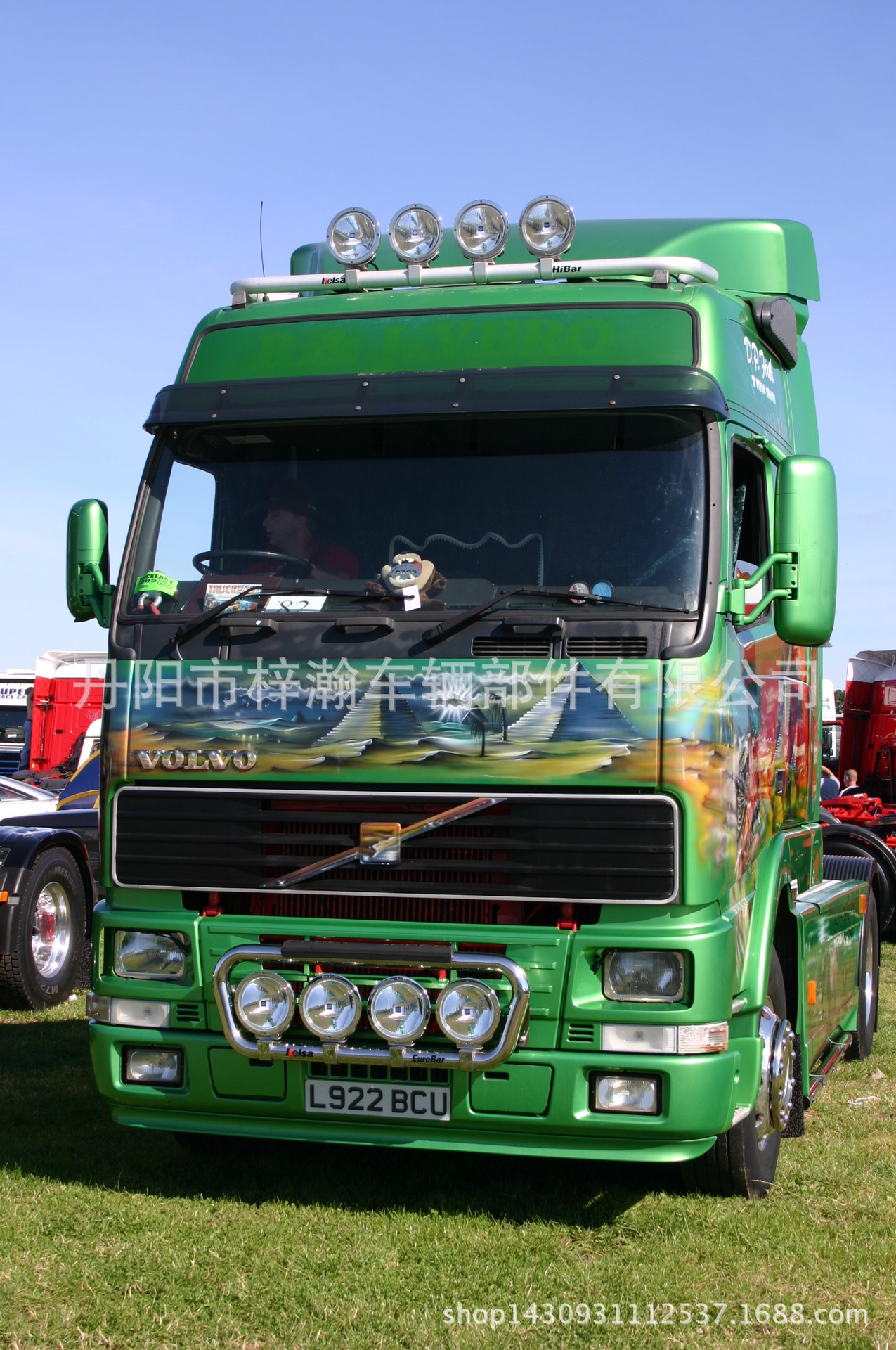 Volvo_FH12_at_a_Yorkshire_even