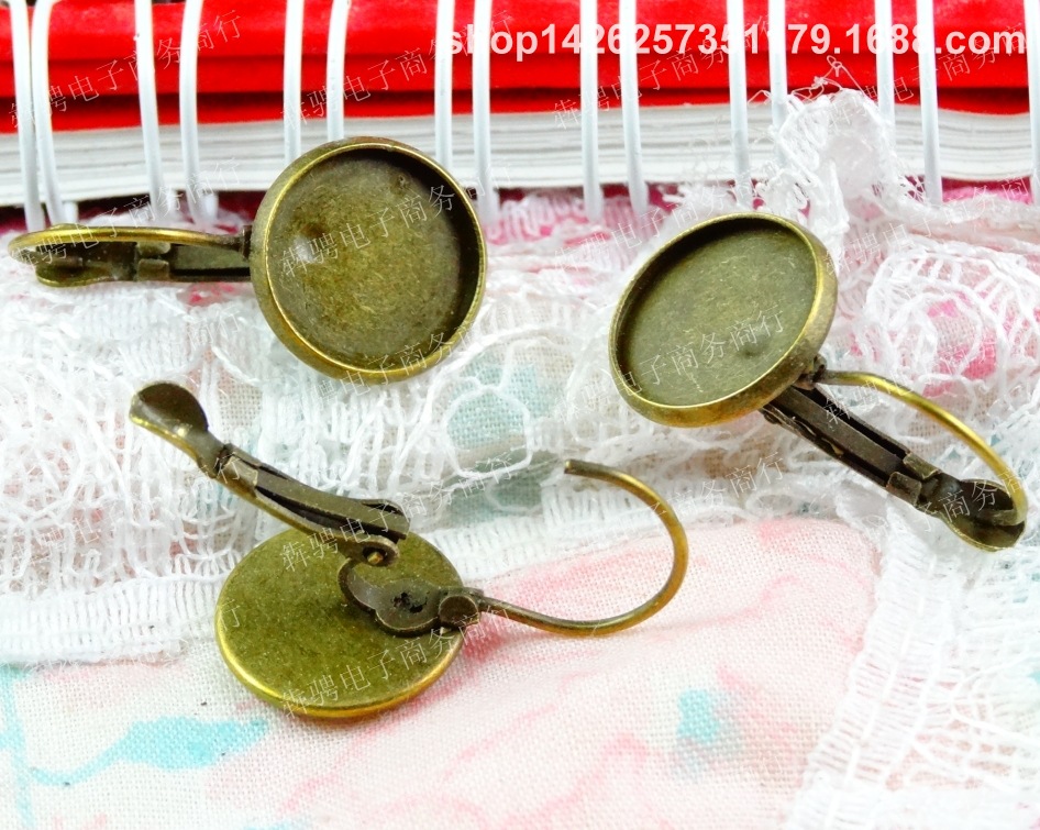 Retro ear clips