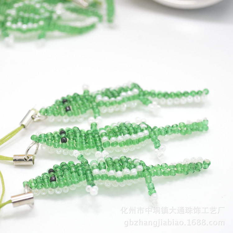 饰品厂家批发 手机饰品挂件 diy手工串珠成品 工艺品