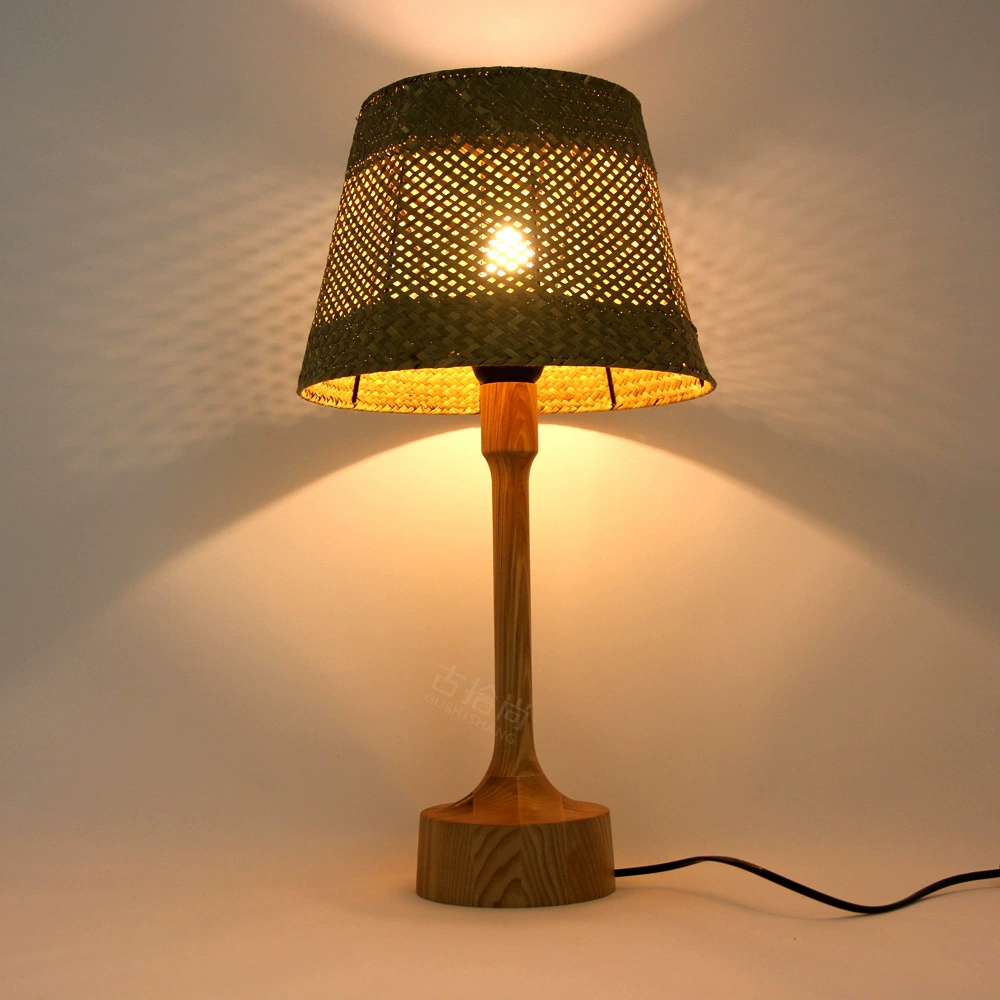 Japanese straw woven table lamp for living room, creative lights