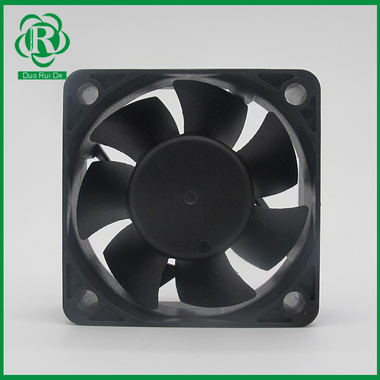 供应铁道机车轨道直流110V/220V工业直流散热风扇120x120x38mm