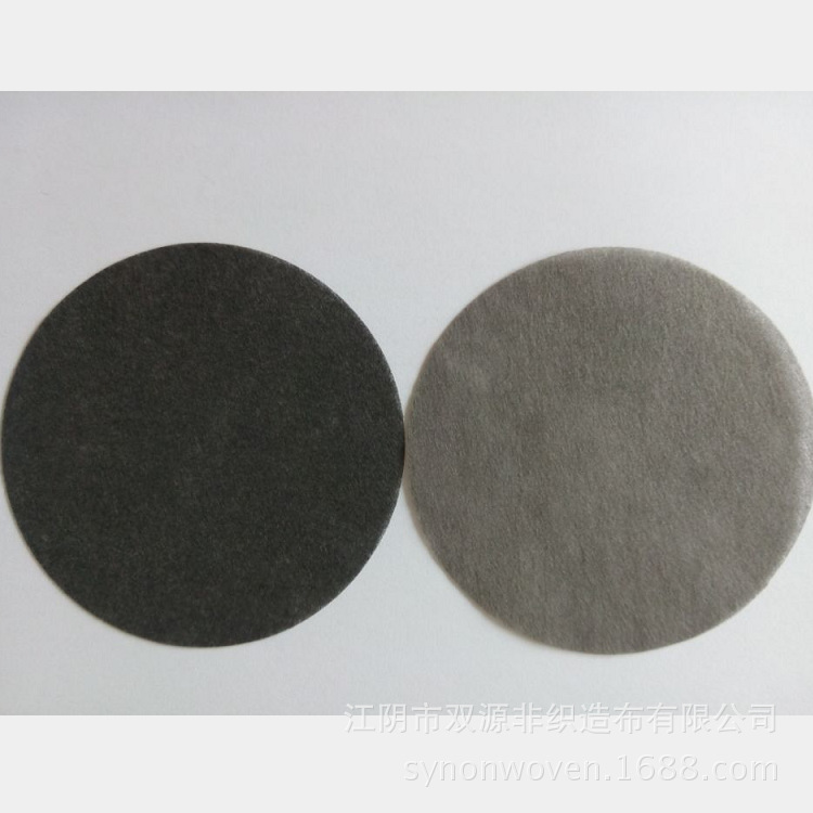 水刺无纺布生产厂家17年供应 纯涤纶灰色黑色水刺布无纺布卷材