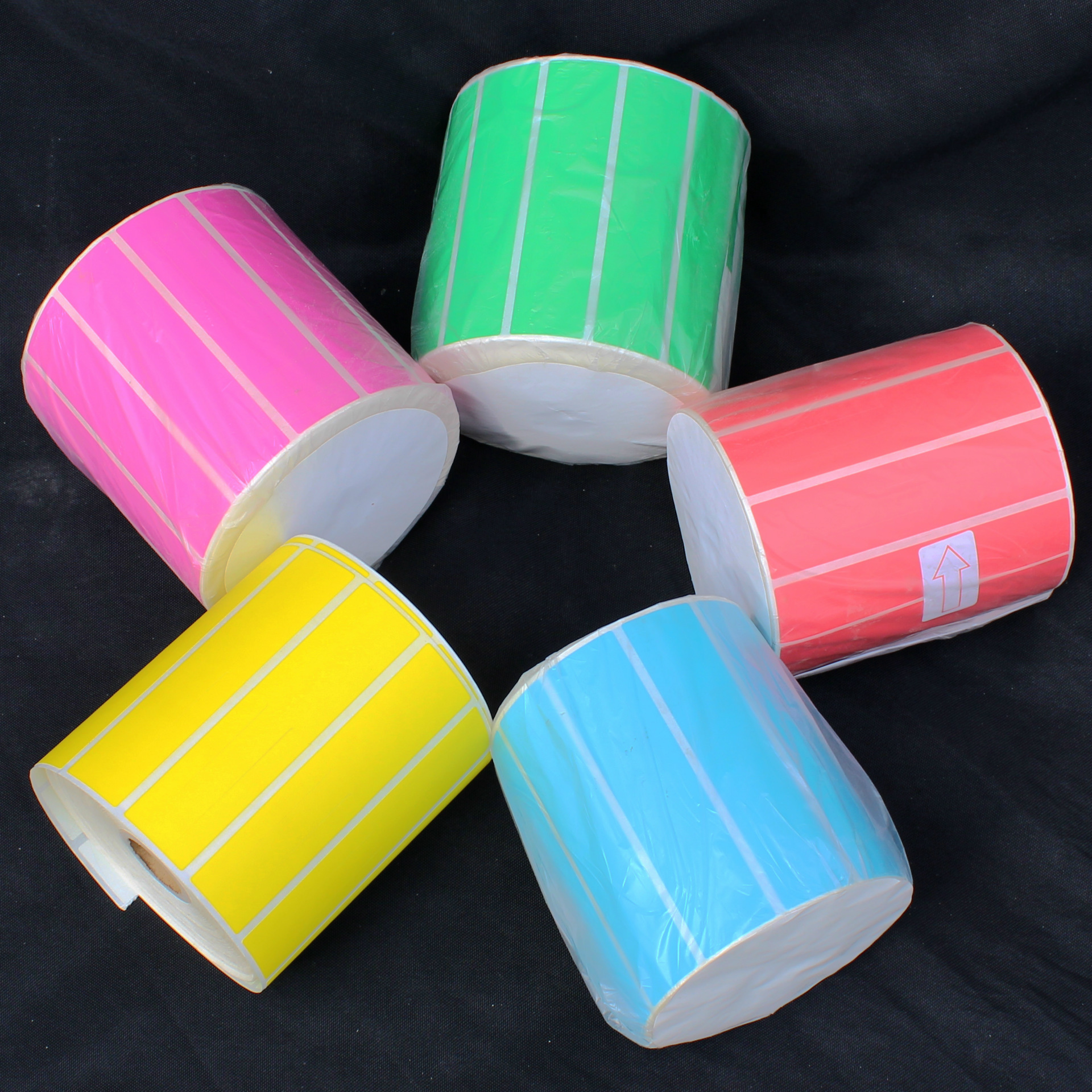 厂家批发铜板纸标签贴纸卷筒条码纸彩色不干胶标签纸