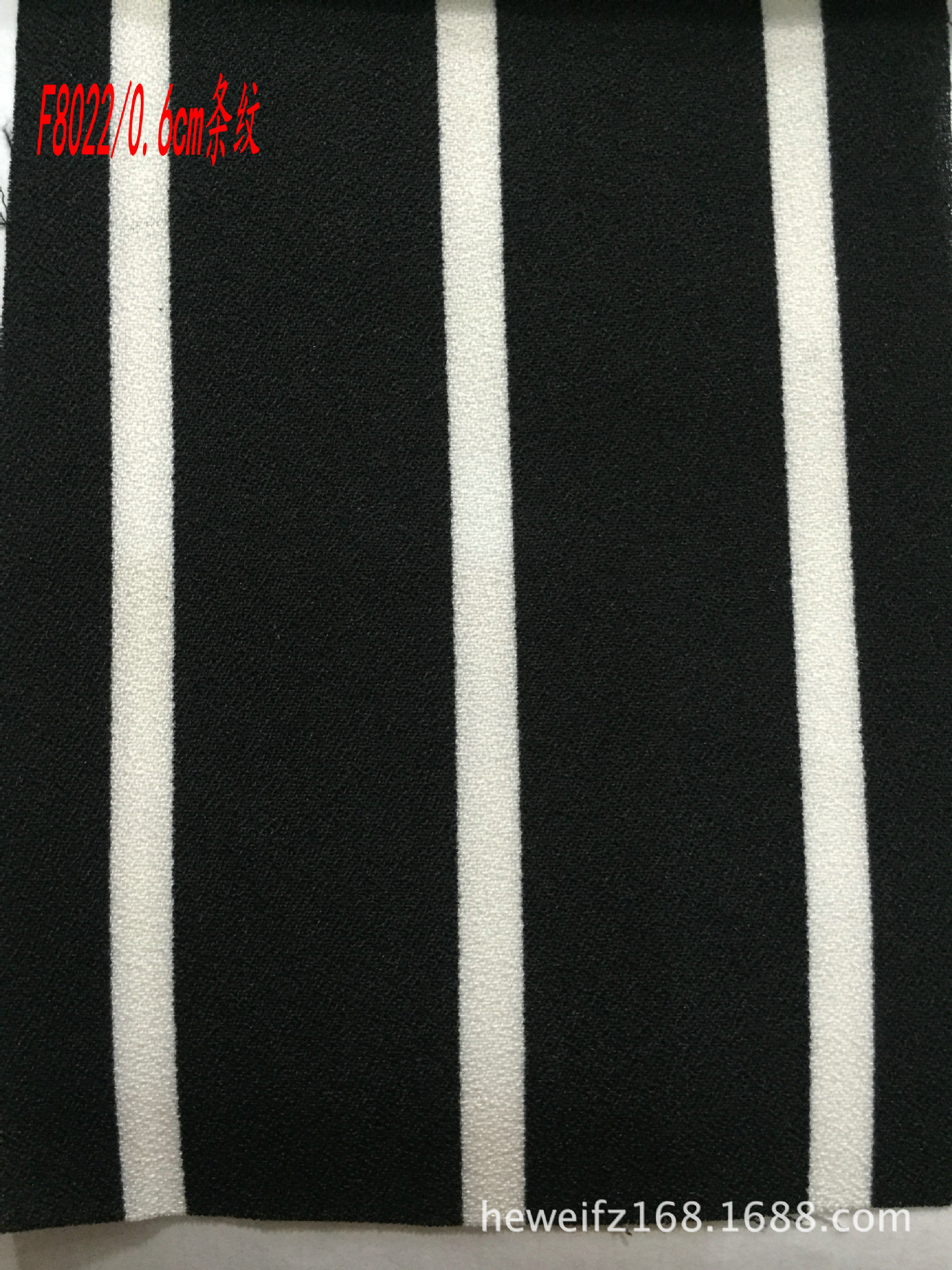 厂价直销F8022现货供应乱麻0.6cm条纹印花时尚服装雪纺阳光麻面料