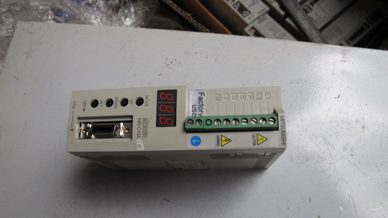 台州信达 二手三菱驱动器 MR-C10A-UE 保修三个月  询价