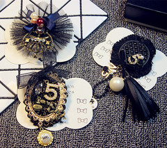 Korean Dongdaemun Best Selling Accessories Pin Badges Floral Flowers Boutonniere Pins Women Direct Manufacturer Supply