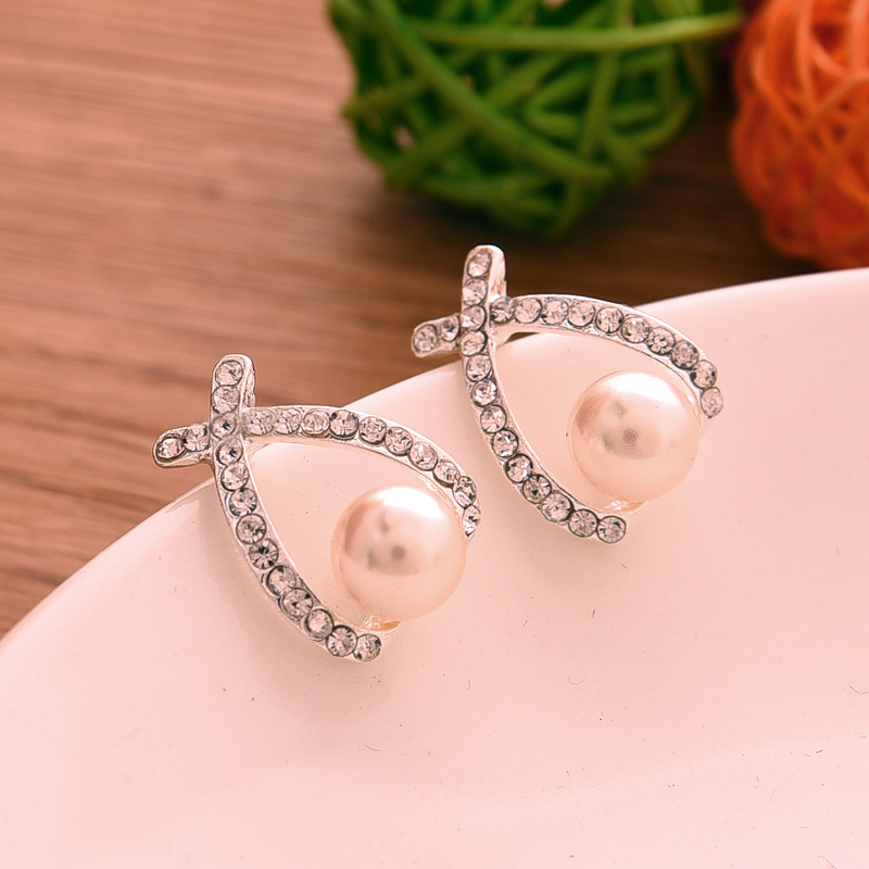 Fashion Cross Full Diamond Pearl Stud Alloy Earrings Wholesale display picture 2