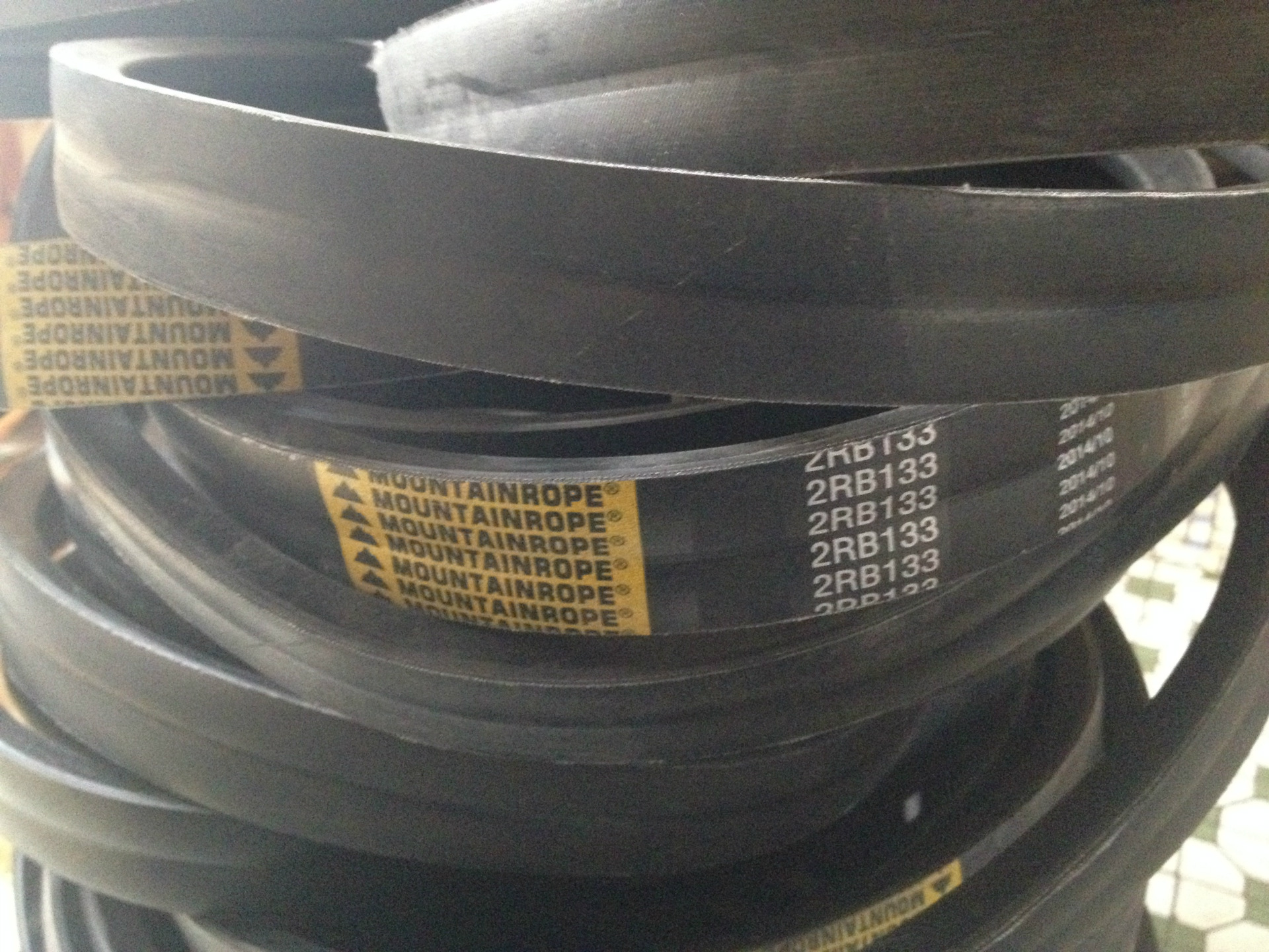 厂家生产台湾山牌（MOUNTAIN)马达皮带 山牌三角带 山牌联组带