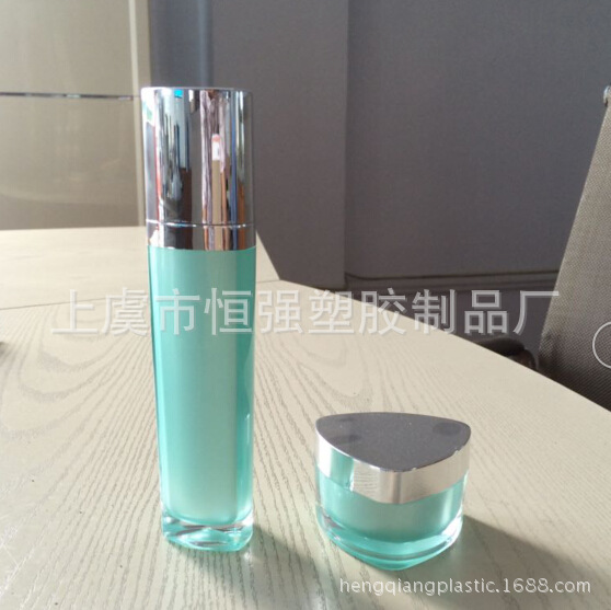 Y13 高档亚克力膏霜瓶 三角形膏霜瓶电镀