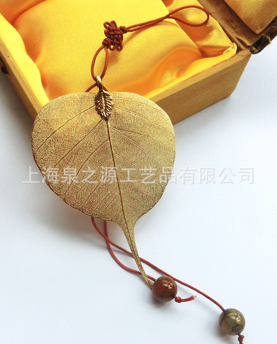 真菩提树叶叶脉镀金中国结玛瑙佛教吉祥物汽车挂件元旦节礼品批发|ms