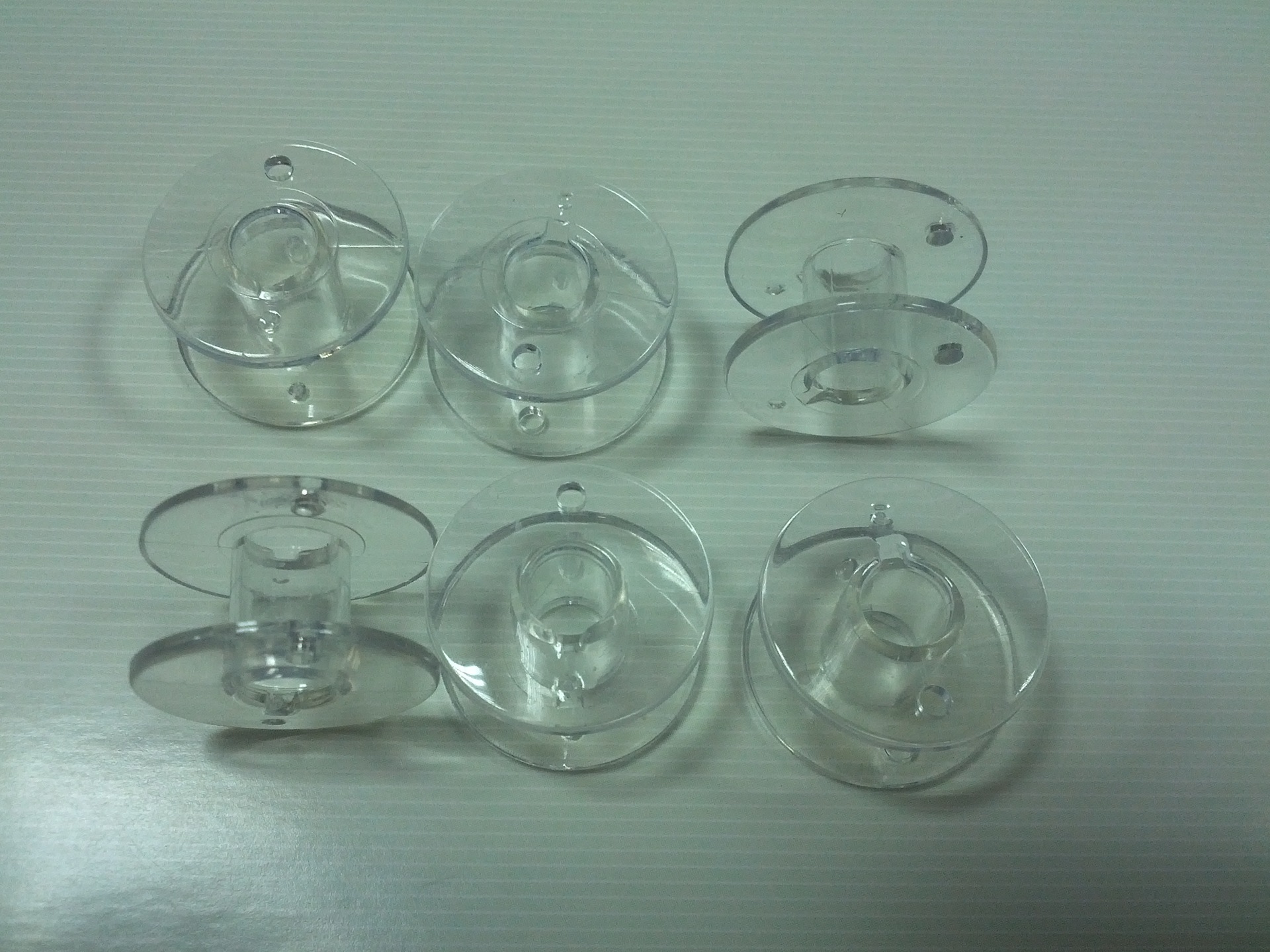 厂家直供  缝纫机常规塑料透明梭芯 梭心 线轴 外销款