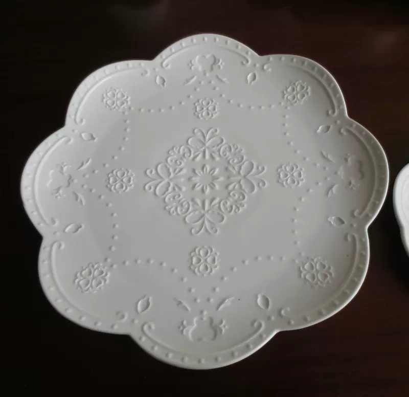 鸿远 Ceramic plate, butterfly lace plate, embossed disc without hollowing out
