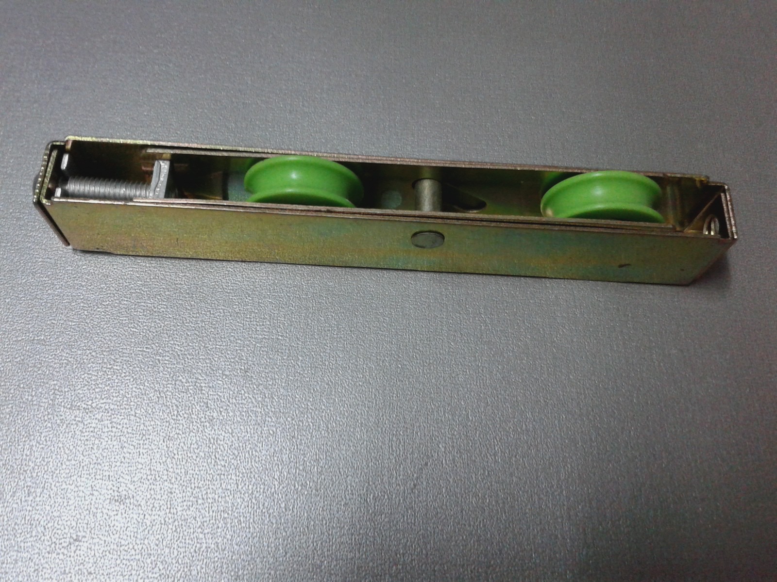 供应大推拉门地轮 长条轮 彩轮15*24