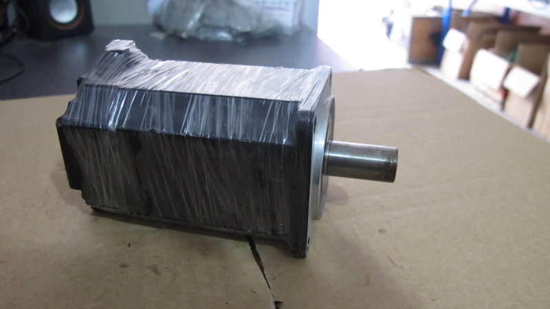 台州信达 二手安川电机 SGMAS-04ACA21 保修三个月 询价