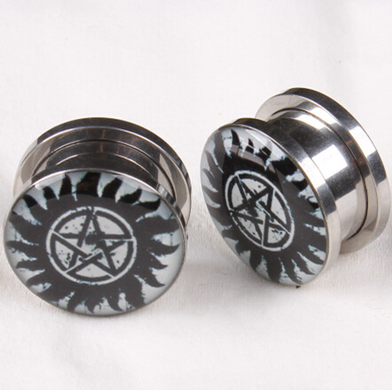 Labret stud lip piercing jewelry styling detail