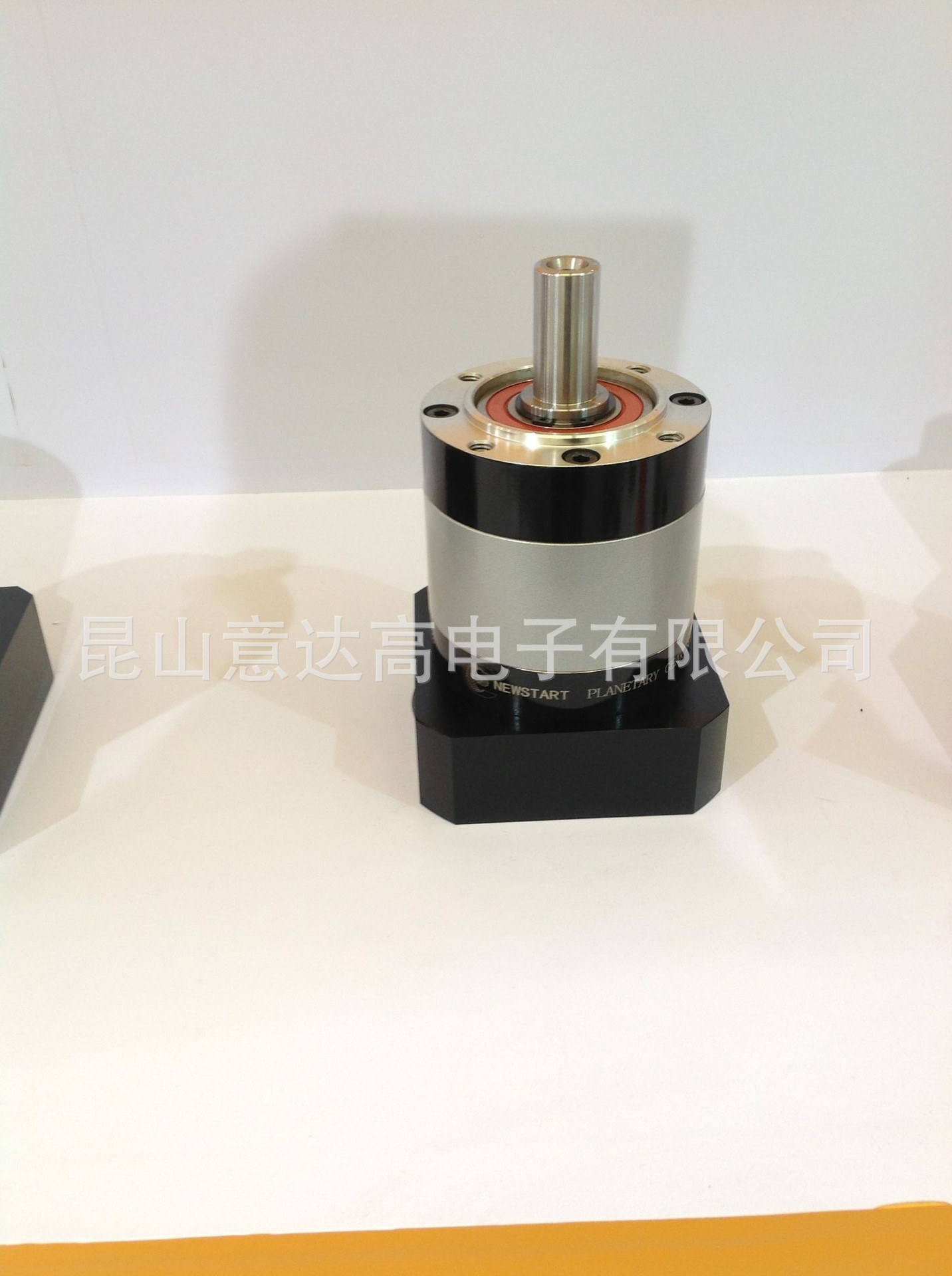 山东纽式达特行星减速机，全系列特价供应PL40L1-8超高精度