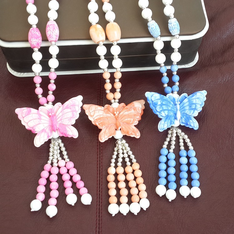 Factory direct sales natural crystal shell sweater chain Female models Ethnic style White Shell butterfly Pendant Necklace Retro