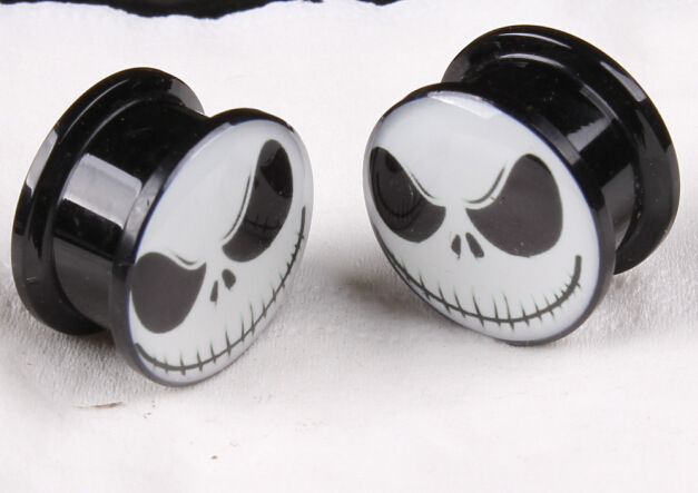 Labret stud lip piercing jewelry styling detail
