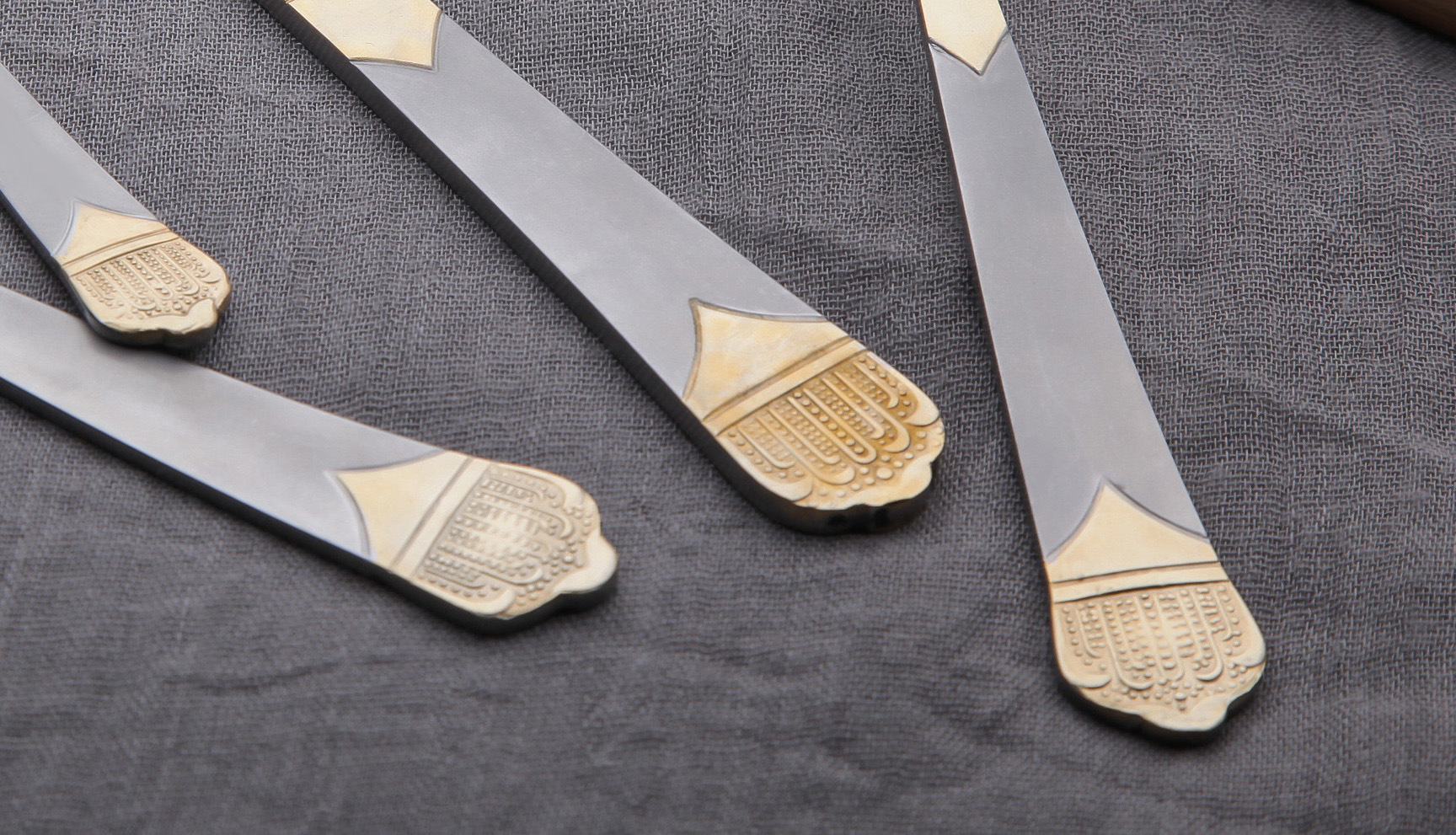 B001皇冠 (2)（2）