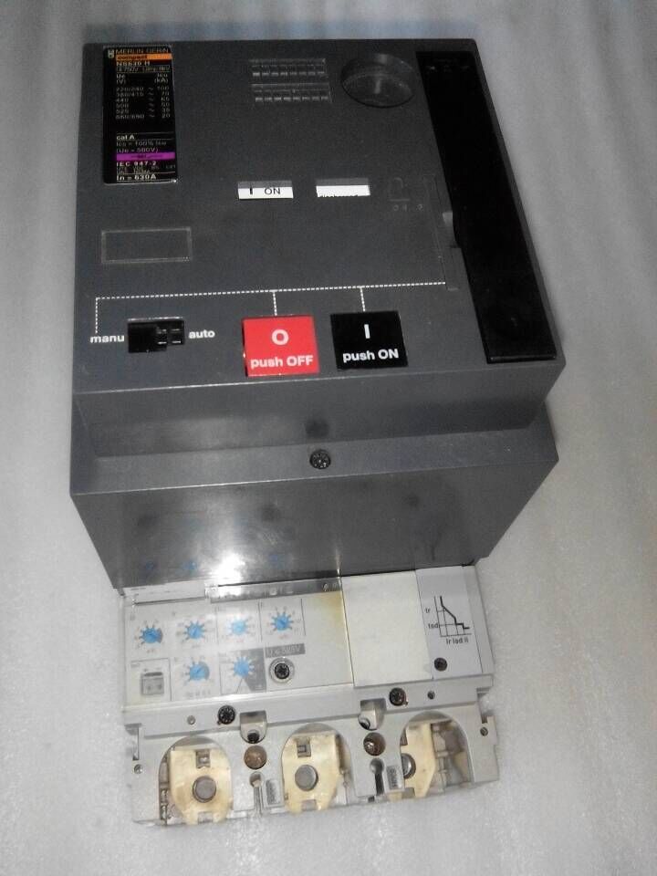 梅兰日兰Merlin Gerin断路器空气开关 NS630H 调节有6个 3P