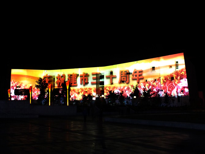 大型高亮度广告设备——巨幅广告投影灯、哈维灯出售租赁