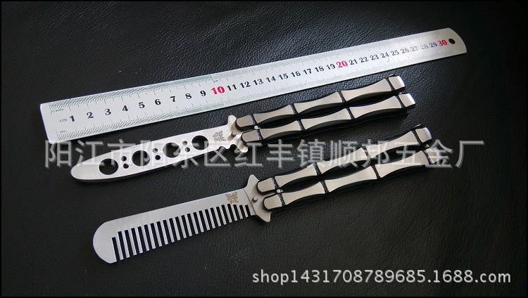 美国蝴蝶刀新款断竹节蝴蝶甩刀 练习工具 甩刀（未开刃）厂家供应